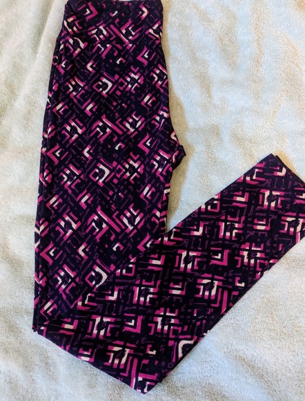 NWOT LULAROE SQUARES ONE SIZE LEGGINGS. - Picture 1 of 7